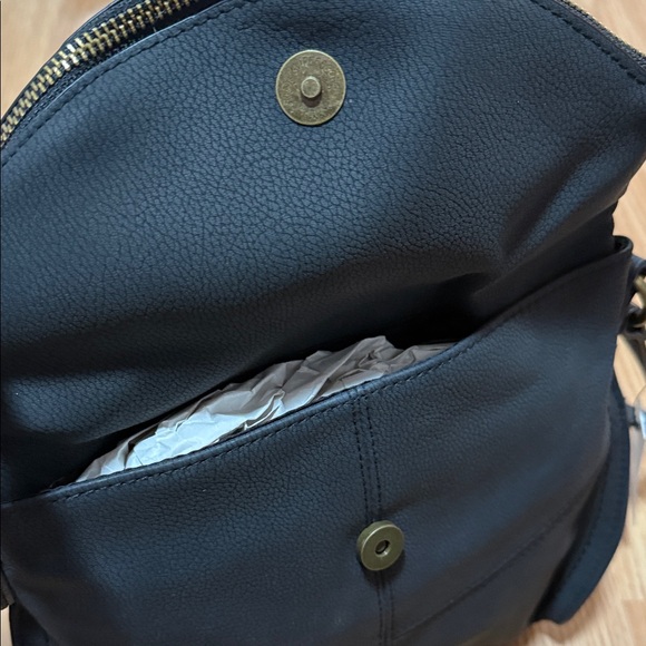 Sonoma Black Crossbody Bag with Adjustable Strap - Picture 4 of 5